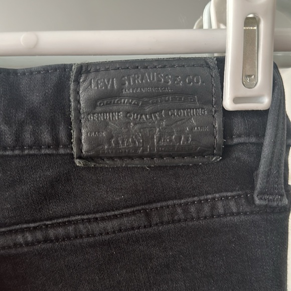 Levi’s dark black denim jeans excellent condition 311 shaping skinny size 31 - Picture 3 of 3